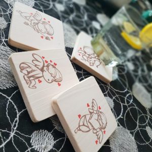 4 parça masif ahşap bardak altlığı melekler 4 parça masif ahşap bardak altlığı melekler
